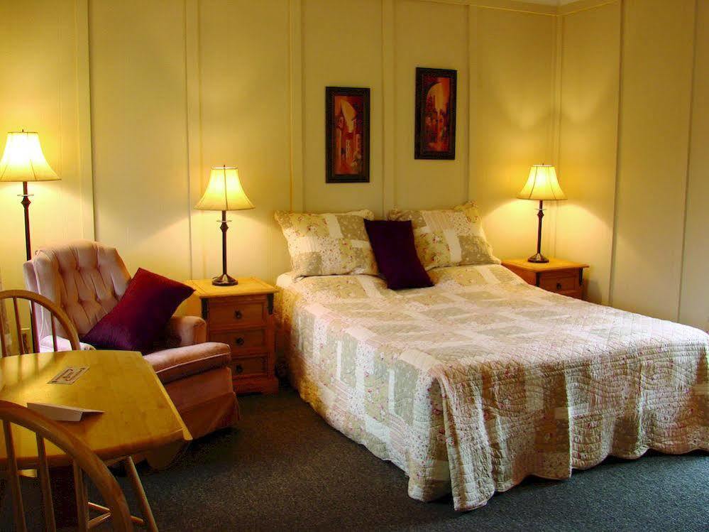 Motel Au Fleuve D'Argent Rivière-du-Loup Екстериор снимка