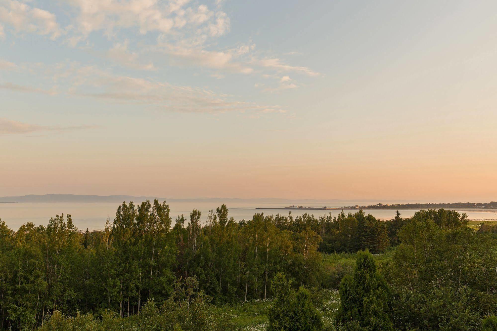 Motel Au Fleuve D'Argent Rivière-du-Loup Екстериор снимка