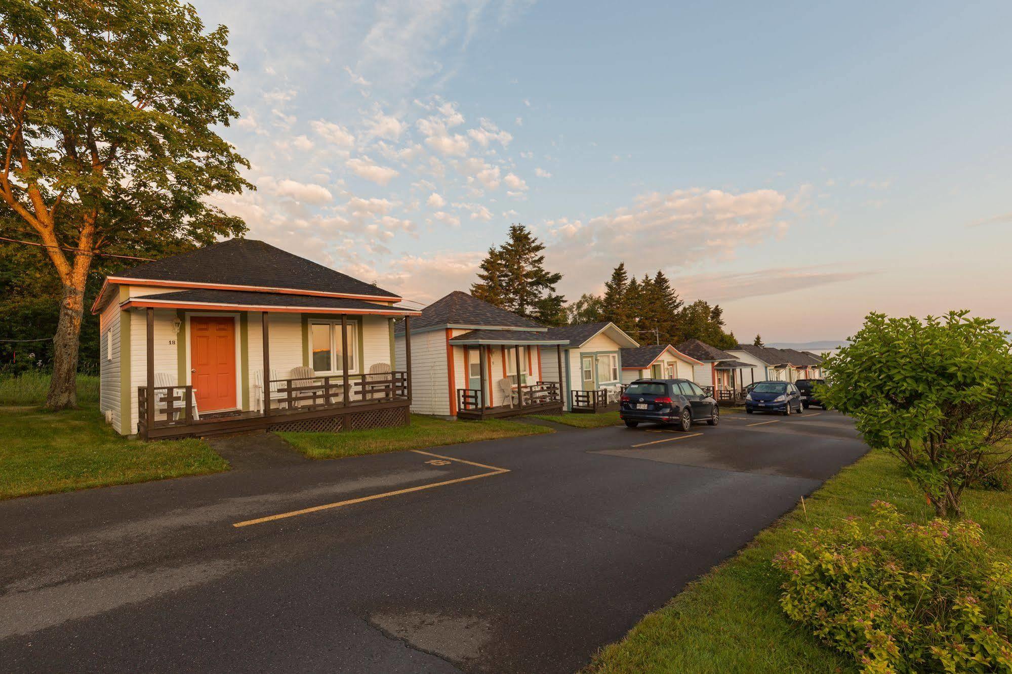 Motel Au Fleuve D'Argent Rivière-du-Loup Екстериор снимка